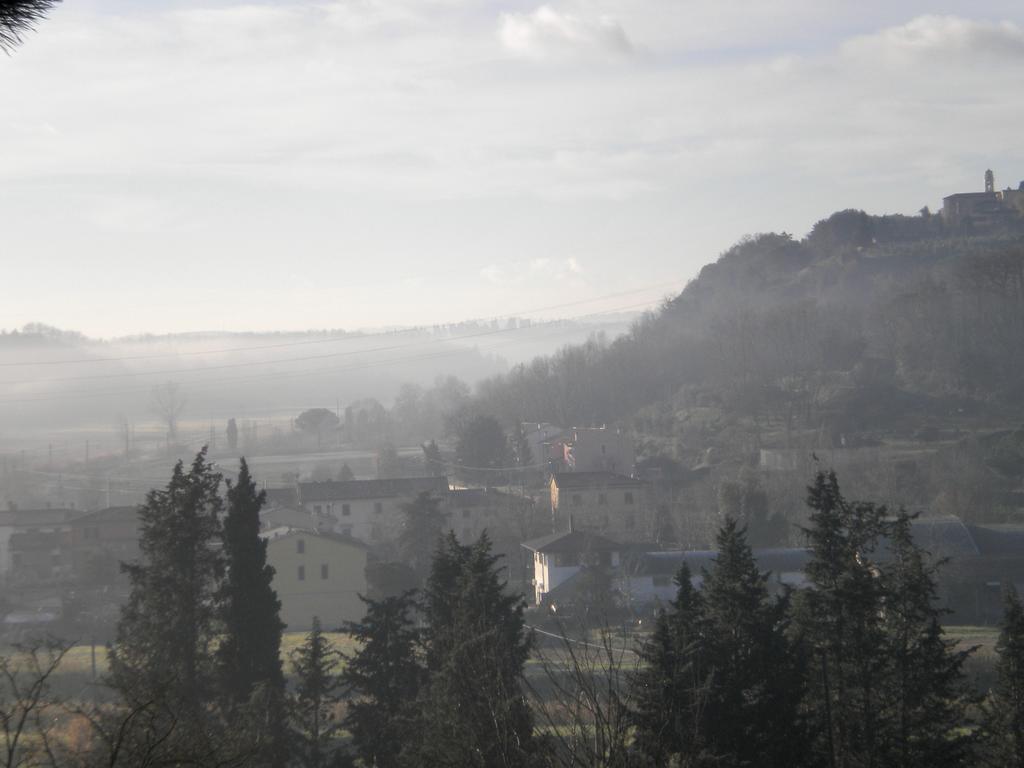Podere Lo Stringaio Fauglia Номер фото